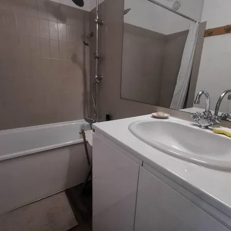 137 Cap D'agde, - 4 Personnes, Avec Piscine Et Vue Quartier Mole *